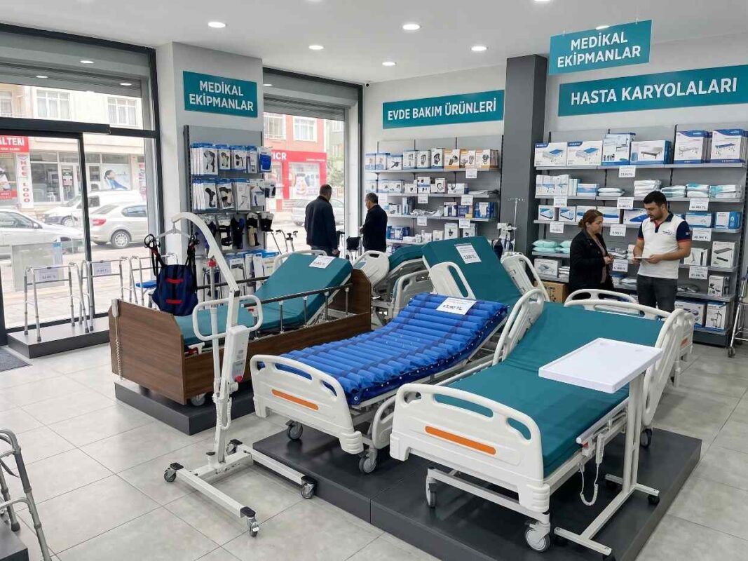 Korkuluklu hasta yatağı modelleri